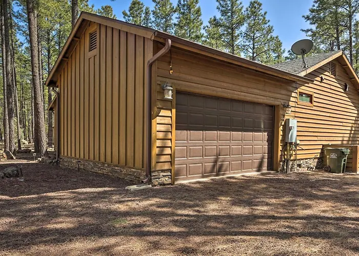 Holiday home Deck + Fire Pit: Family-friendly Lakeside Retreat Sponseller