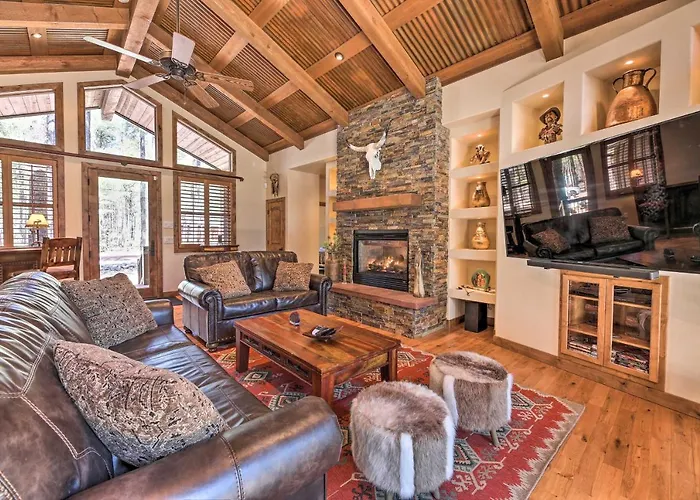 Deck + Fire Pit: Family-friendly Lakeside Retreat * Sponseller