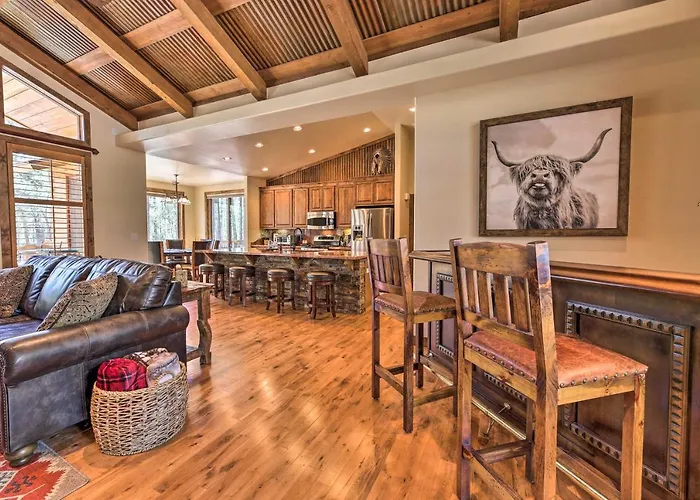 Deck + Fire Pit: Family-friendly Lakeside Retreat Holiday home Sponseller