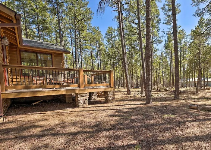 Deck + Fire Pit: Family-friendly Lakeside Retreat Sponseller